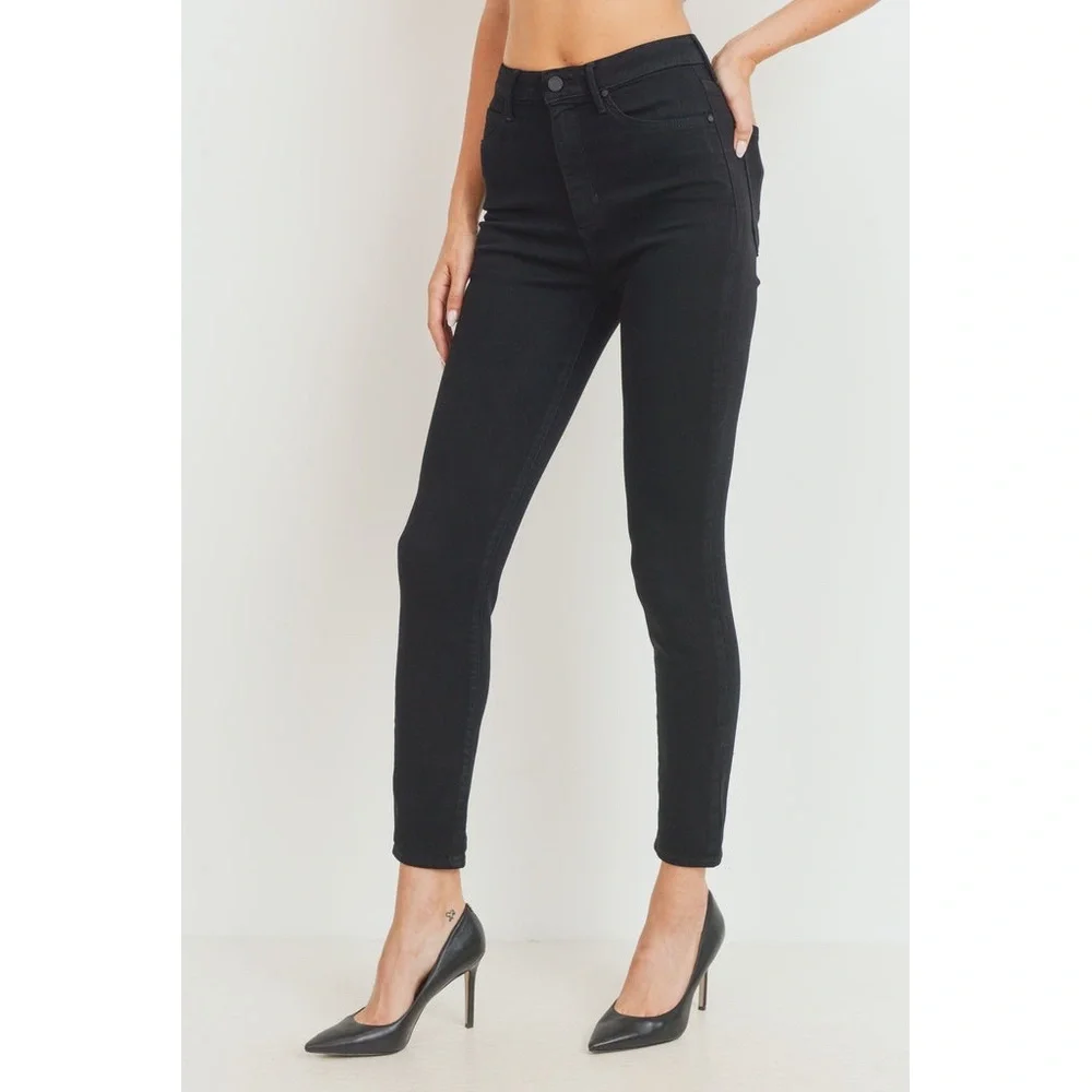 Just Black Denim | Mid Rise Form Fitting Slight Stretch Chic Skinny Jeans